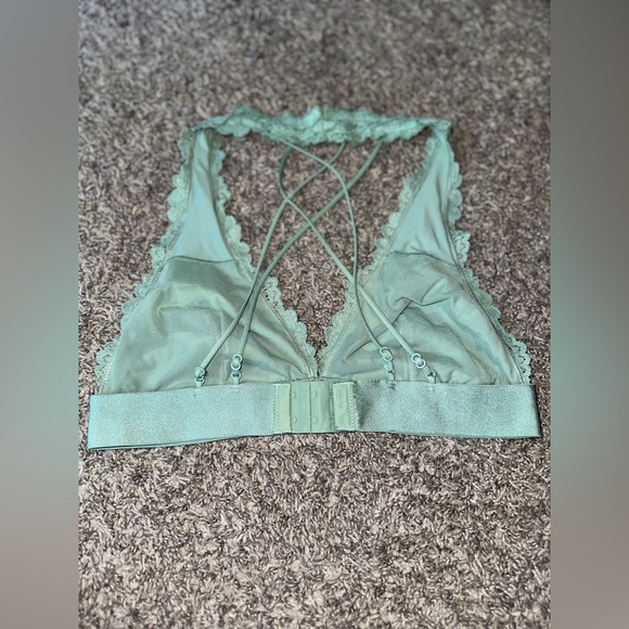 Victoria’s Secret PINK! Sage Green Lace Floral Halter Bralette Size Medium - Picture 7 of 9